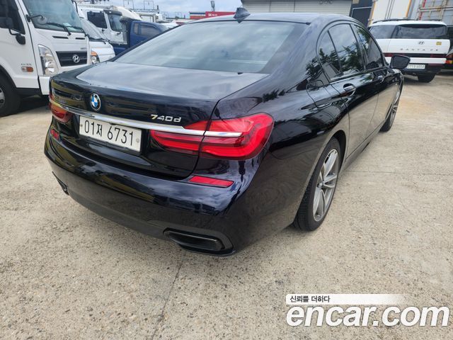 BMW 7-Series 2018 — photo 5