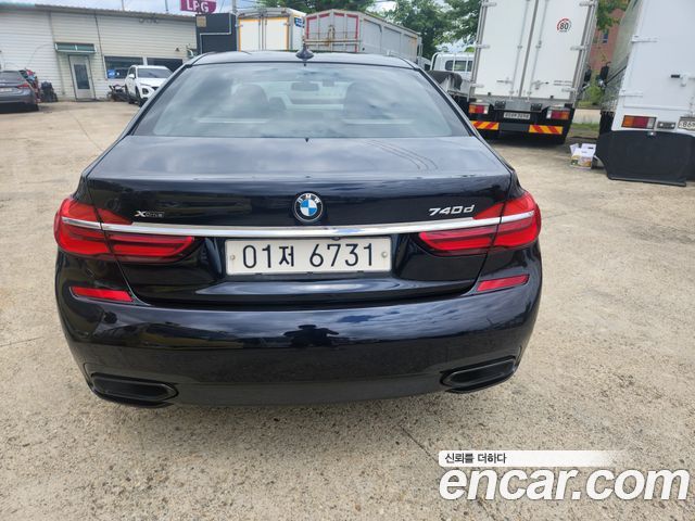 BMW 7-Series 2018 — photo 6