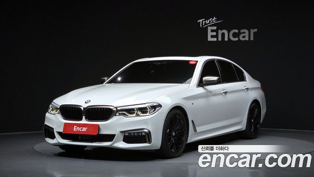 BMW 5-Series 2018 — photo 1