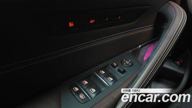 BMW 5-Series 2018 — photo 33