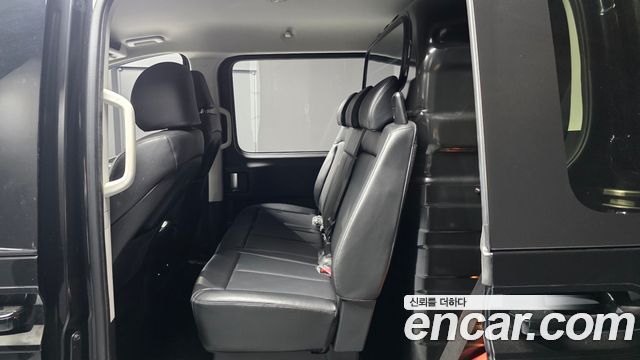 Hyundai Staria 2023 — photo 17