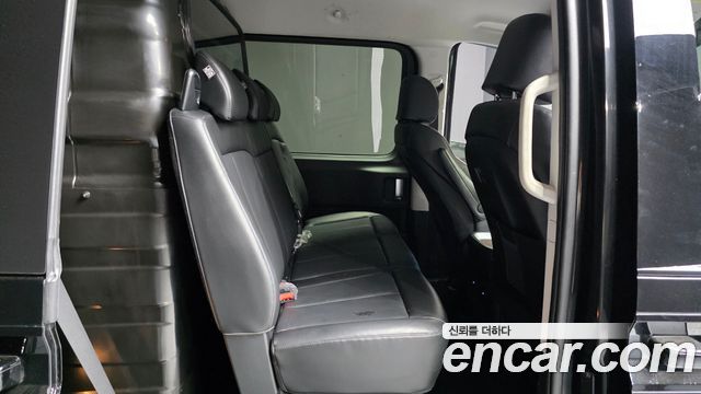 Hyundai Staria 2023 — photo 18