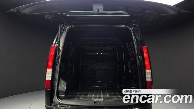 Hyundai Staria 2023 — photo 26