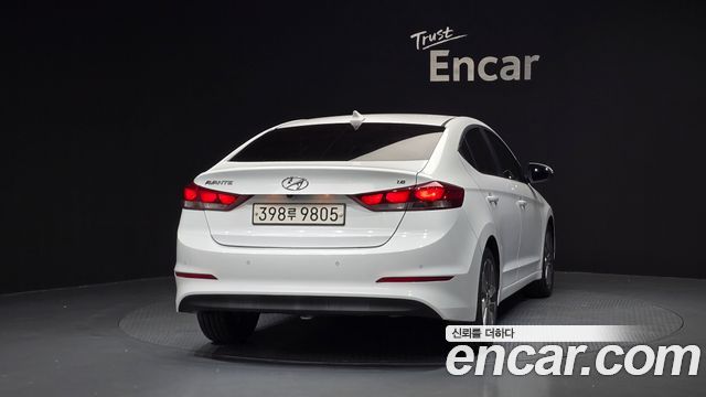 Hyundai AVANTE 2018 — photo 4
