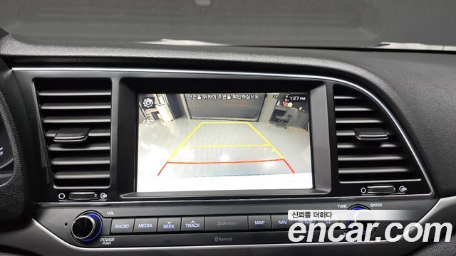 Hyundai AVANTE 2018 — photo 15