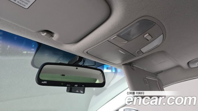 Hyundai AVANTE 2018 — photo 19