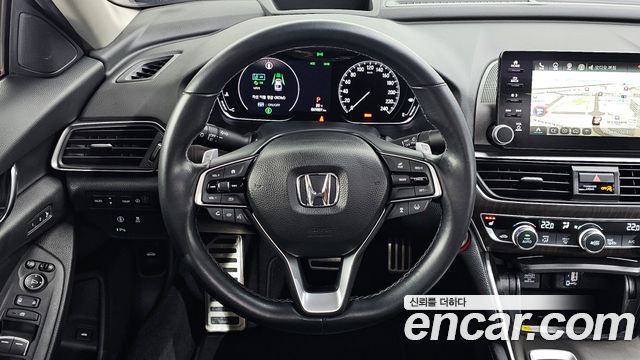 Honda Accord 2018 — photo 19