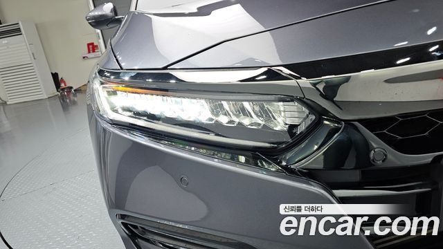 Honda Accord 2018 — photo 8