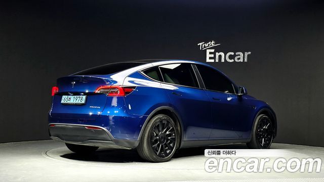 Tesla Model Y 2021 — photo 2