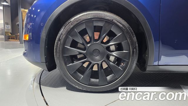 Tesla Model Y 2021 — photo 5