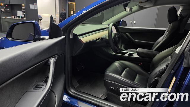 Tesla Model Y 2021 — photo 13