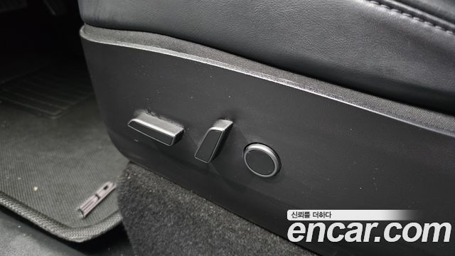 Tesla Model Y 2021 — photo 29