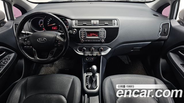 Kia pride 2015 — photo 10
