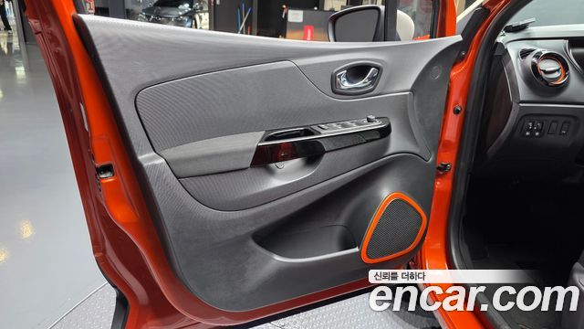 Renault Korea QM3 2015 — photo 14