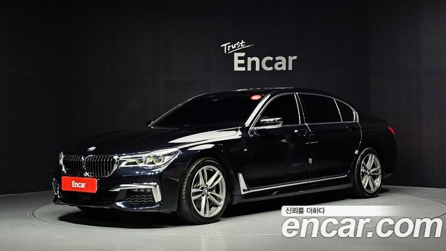 BMW 7-Series 2018 — photo 1
