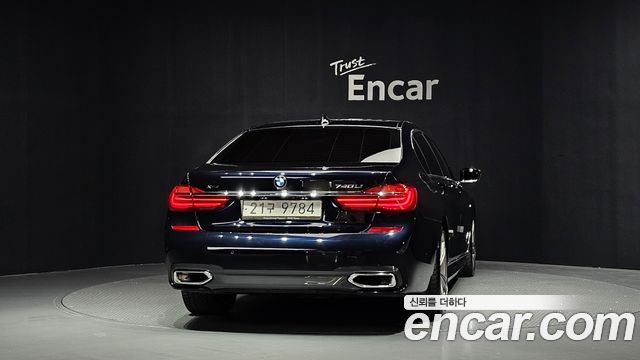 BMW 7-Series 2018 — photo 4