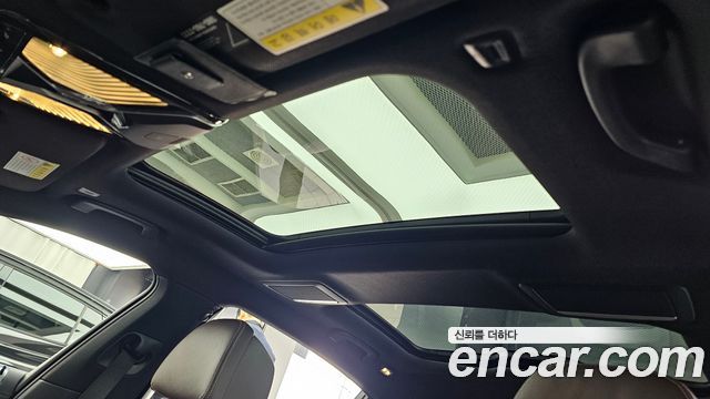 BMW 7-Series 2018 — photo 22