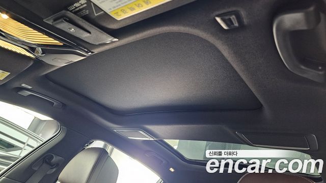 BMW 7-Series 2018 — photo 23