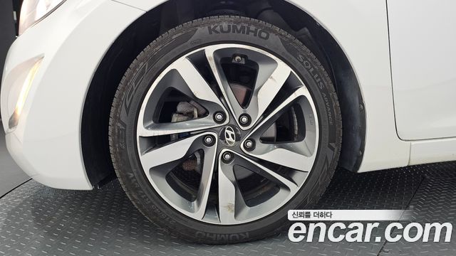 Hyundai AVANTE 2014 — photo 5