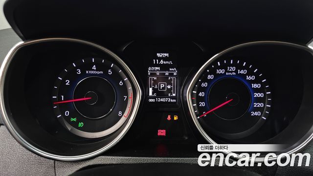 Hyundai AVANTE 2014 — photo 11