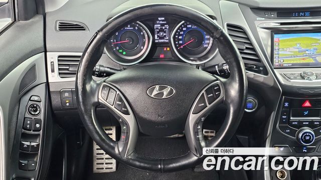 Hyundai AVANTE 2014 — photo 21