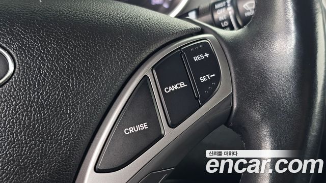 Hyundai AVANTE 2014 — photo 23