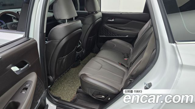 Hyundai Santafe 2019 — photo 18
