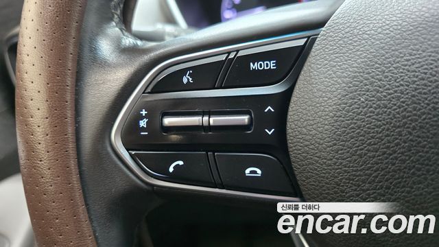 Hyundai Santafe 2019 — photo 22