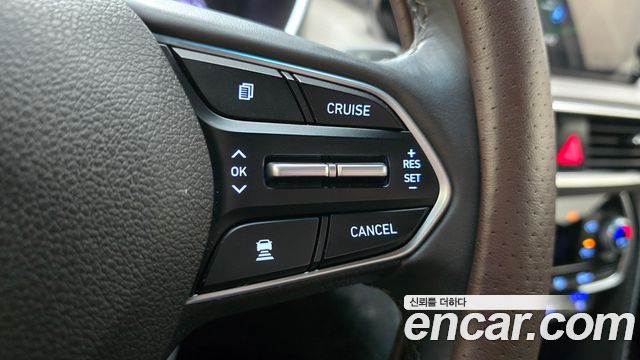 Hyundai Santafe 2019 — photo 23