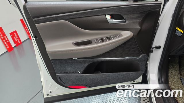 Hyundai Santafe 2019 — photo 14