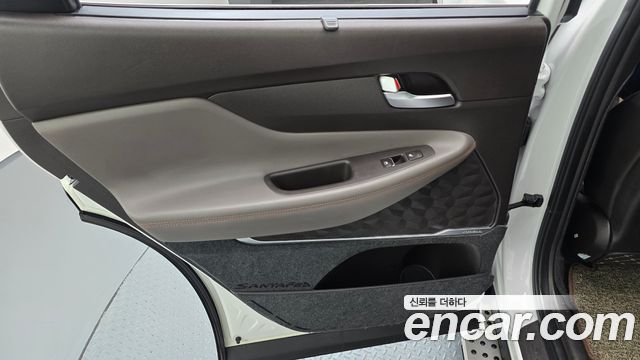 Hyundai Santafe 2019 — photo 15