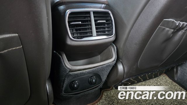 Hyundai Santafe 2019 — photo 29
