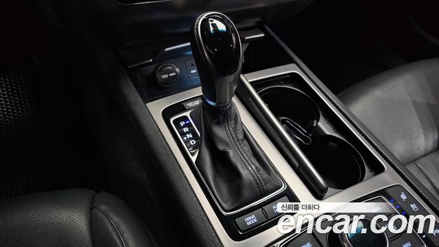 Hyundai Genesis 2016 — photo 12