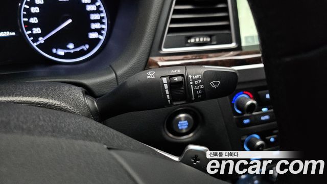 Hyundai Genesis 2016 — photo 22