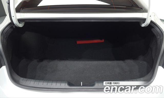 Hyundai AVANTE 2021 — photo 24