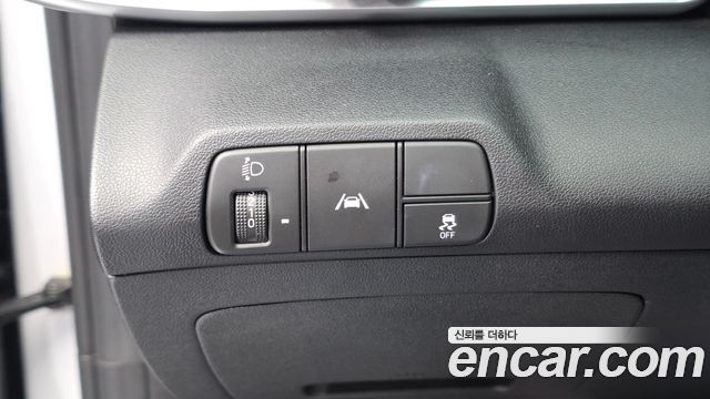 Hyundai AVANTE 2021 — photo 26