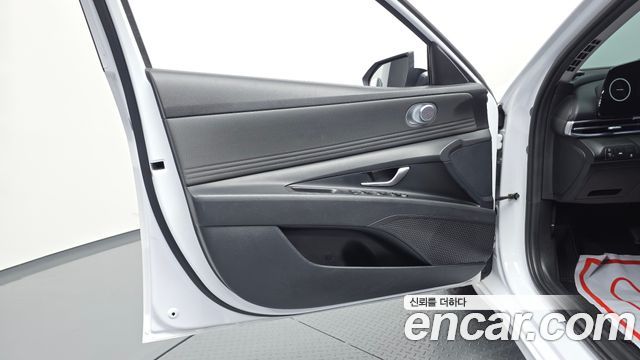 Hyundai AVANTE 2021 — photo 14