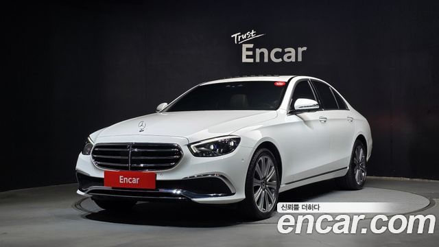 Mercedes-Benz E-Class 2023 — photo 1
