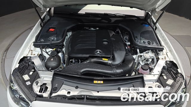 Mercedes-Benz E-Class 2023 — photo 6