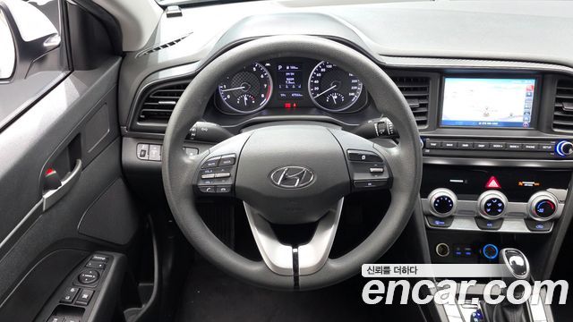 Hyundai AVANTE 2020 — photo 19