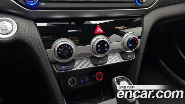 Hyundai AVANTE 2020 — photo 23