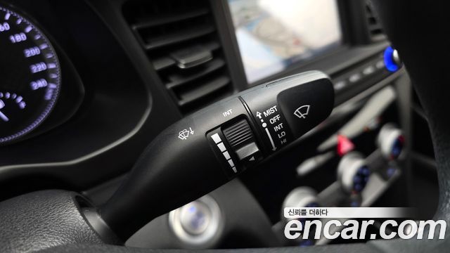 Hyundai AVANTE 2020 — photo 26