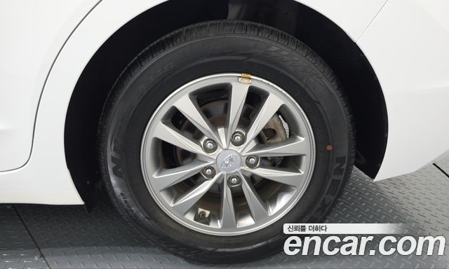 Hyundai AVANTE 2020 — photo 7