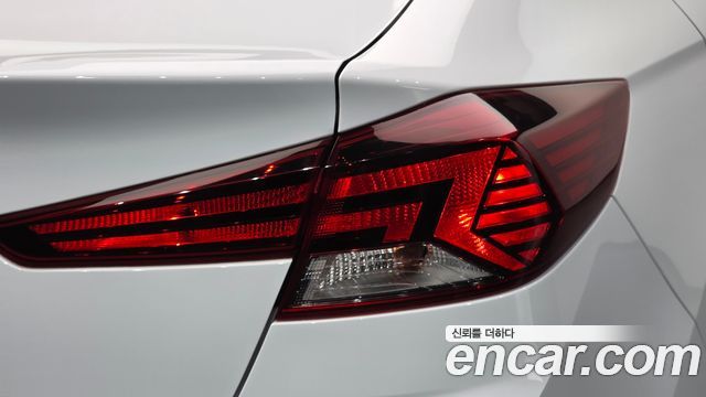 Hyundai AVANTE 2020 — photo 9