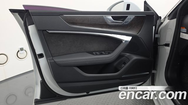 Audi A7 2020 — photo 14