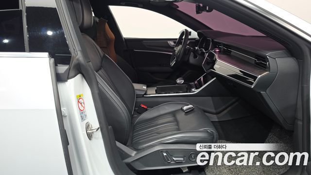 Audi A7 2020 — photo 16