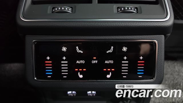 Audi A7 2020 — photo 31