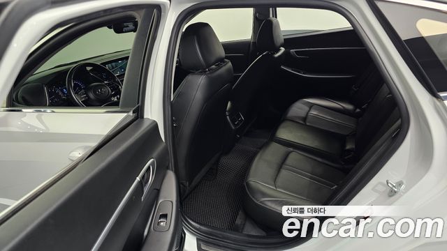 Hyundai Sonata 2020 — photo 11