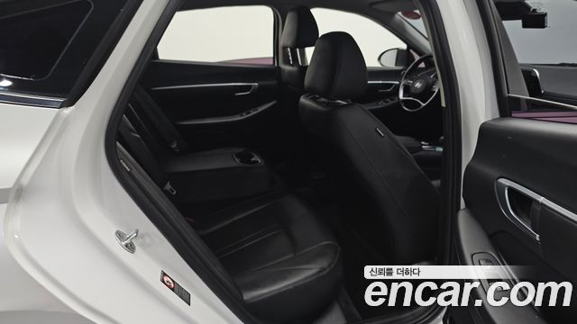 Hyundai Sonata 2021 — photo 16