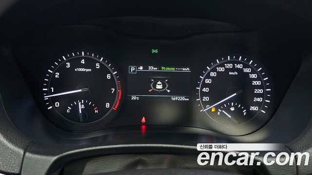 Genesis G80 2017 — photo 11